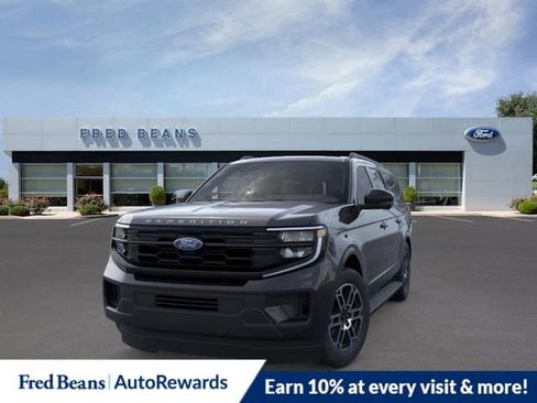 New 2025 Ford Expedition Max Active image 3
