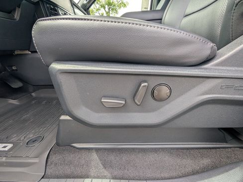 New 2025 Ford F150 Lariat w/ Equipment Group 501A Mid image 18