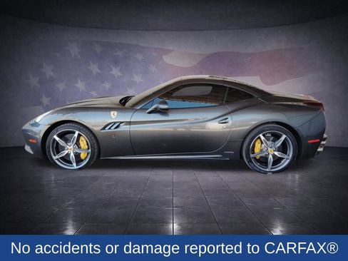 Used 2014 Ferrari California RWD image 2