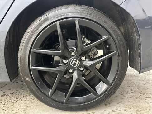 Used 2025 Honda Civic Sport image 29