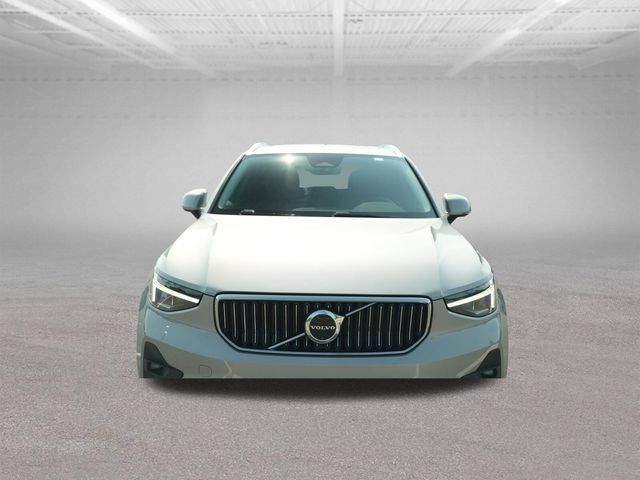 Used 2025 Volvo XC40 B5 Plus AWD/4WD image 41