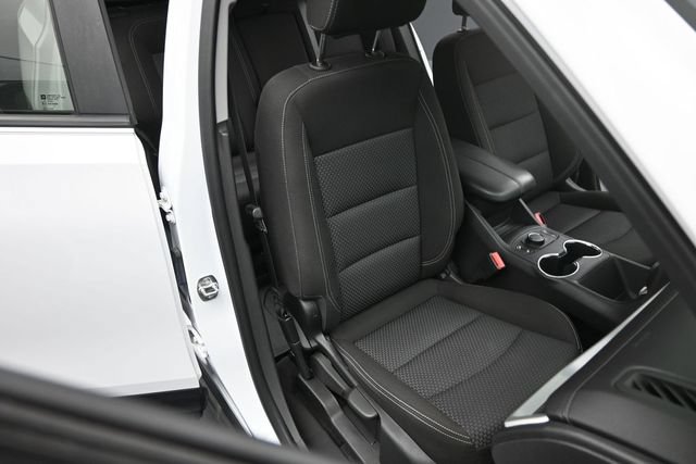 Used 2024 GMC Terrain SLE w/ Driver Convenience Package FWD image 19