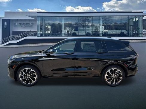 New 2026 Lincoln Nautilus Premier w/ Equipment Group 102A AWD/4WD image 4