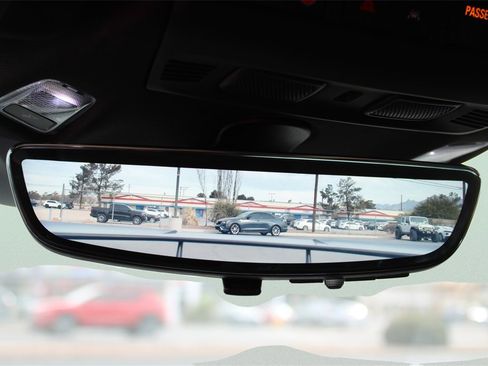 Used 2025 Chevrolet Corvette Stingray Preferred Conv w/ 2LT image 22