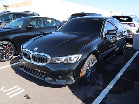 Used 2019 BMW 330i Sedan w/ Driving Assistance Package RWD image 2
