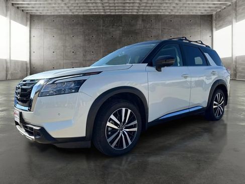 Used 2024 Nissan Pathfinder Platinum AWD/4WD image 1