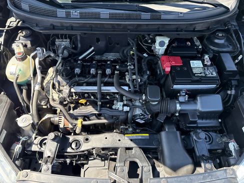 Used 2019 Nissan Kicks SR w/ SR Premium Package image 13