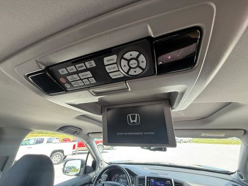 Used 2017 Honda Pilot Elite image 10