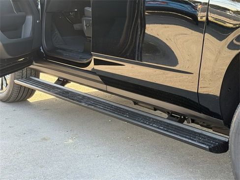 New 2026 Chevrolet Suburban High Country image 8