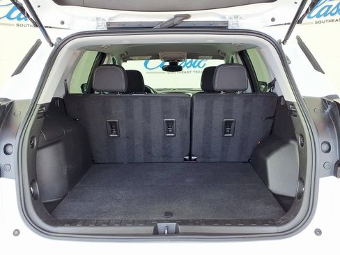 Used 2023 GMC Terrain SLE FWD image 9