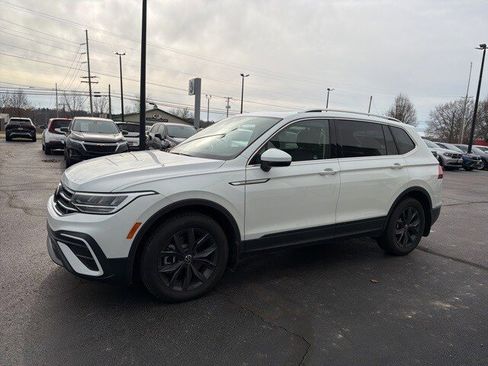 Used 2024 Volkswagen Tiguan SE image 7