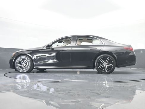 Used 2025 Mercedes-Benz E 350 4MATIC Sedan image 62
