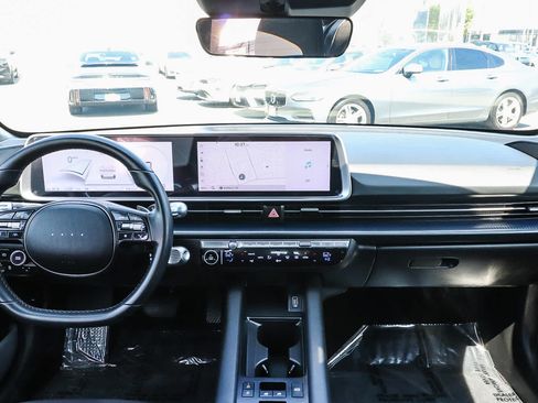 Used 2024 Hyundai Ioniq 6 SE RWD image 17