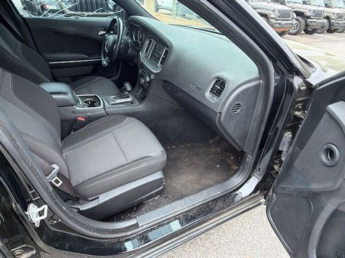 Used 2022 Dodge Charger SXT w/ Driver Convenience Group RWD image 19