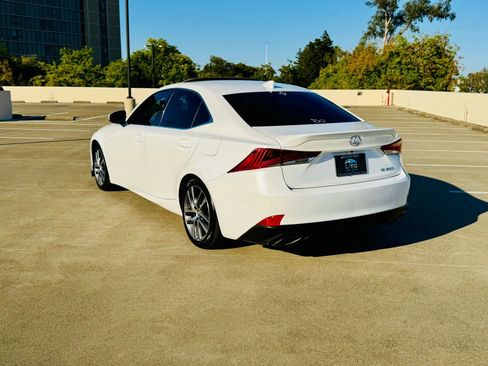 Used 2020 Lexus IS 300 w/ Premium Package image 9