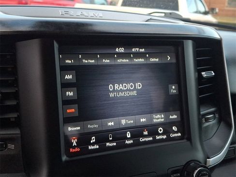 Used 2019 RAM 1500 Big Horn image 18