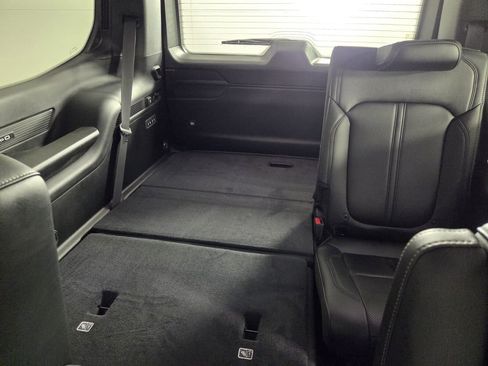 New 2026 Jeep Grand Wagoneer Limited AWD/4WD image 17