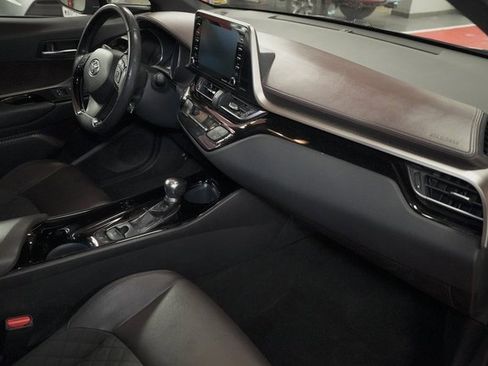 Used 2019 Toyota C-HR Limited image 20