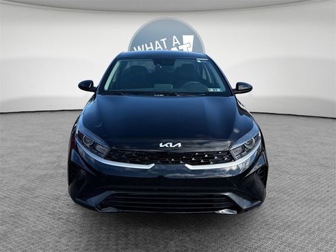 Certified 2023 Kia Forte LXS image 6
