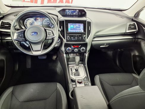 Used 2020 Subaru Forester Premium image 11