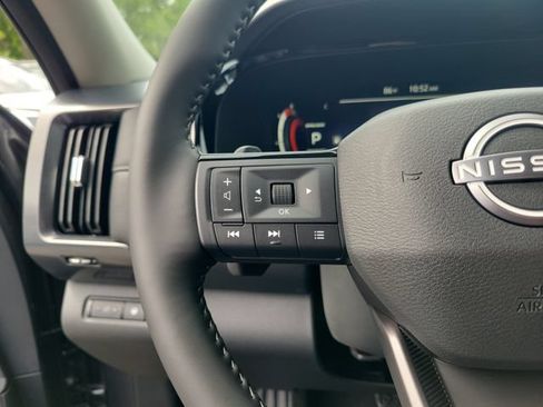 New 2026 Nissan Pathfinder SL FWD image 21
