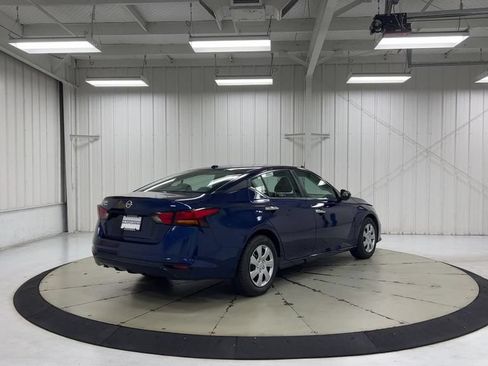 Used 2020 Nissan Altima 2.5 S FWD image 8