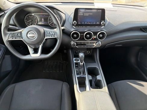 Used 2024 Nissan Sentra SV FWD image 17