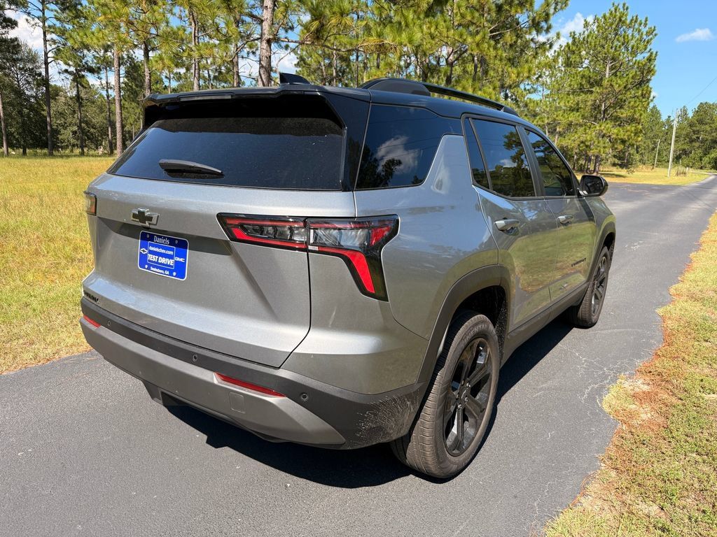 New 2027 Chevrolet Equinox LT w/ Convenience Package II FWD image 5