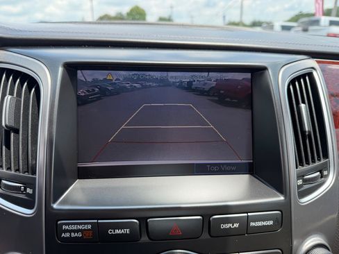Used 2012 Hyundai Equus Signature RWD image 17