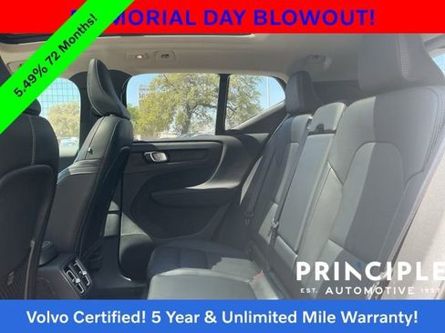 Certified 2025 Volvo XC40 B5 Core AWD/4WD image 34