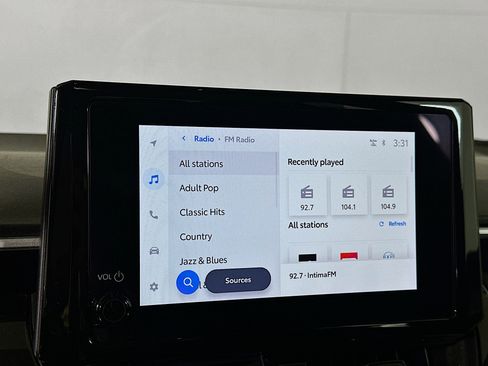 Used 2025 Toyota Corolla LE image 19