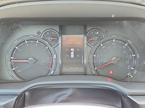 Used 2021 Toyota 4Runner SR5 Premium w/ Moonroof Package AWD/4WD image 25