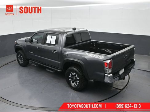 Used 2020 Toyota Tacoma TRD Off-Road AWD/4WD image 61