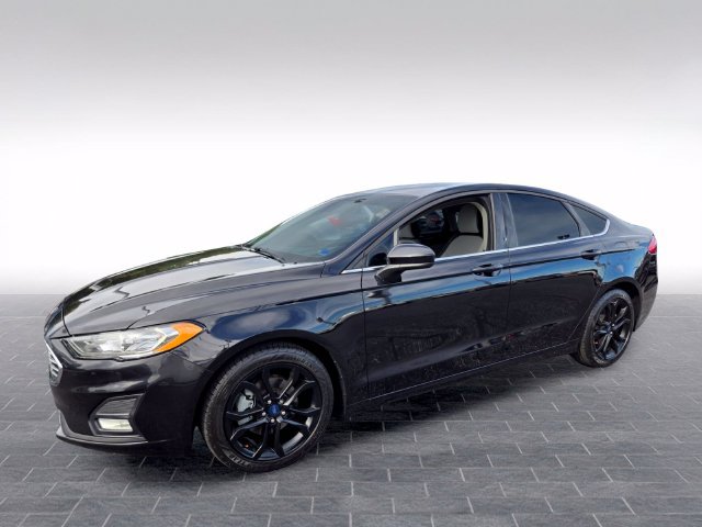 Used 2020 Ford Fusion SE w/ Equipment Group 151A FWD image 3