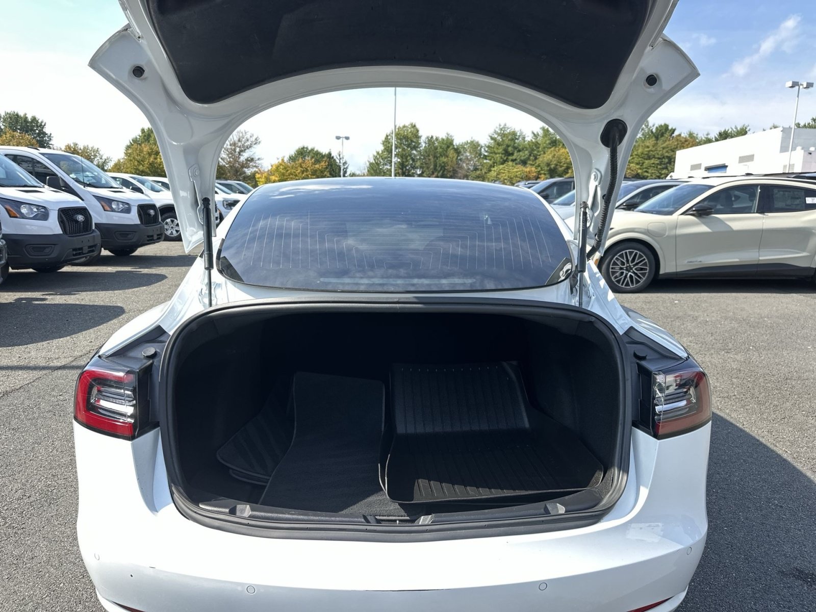 Used 2018 Tesla Model 3 Long Range AWD/4WD image 27