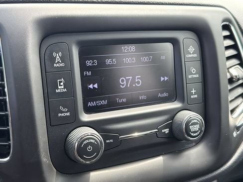 Used 2017 Jeep Compass Sport w/ Cold Weather Group AWD/4WD image 15