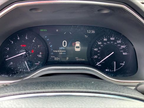 Used 2022 Toyota Avalon XLE w/ Moonroof Package image 25