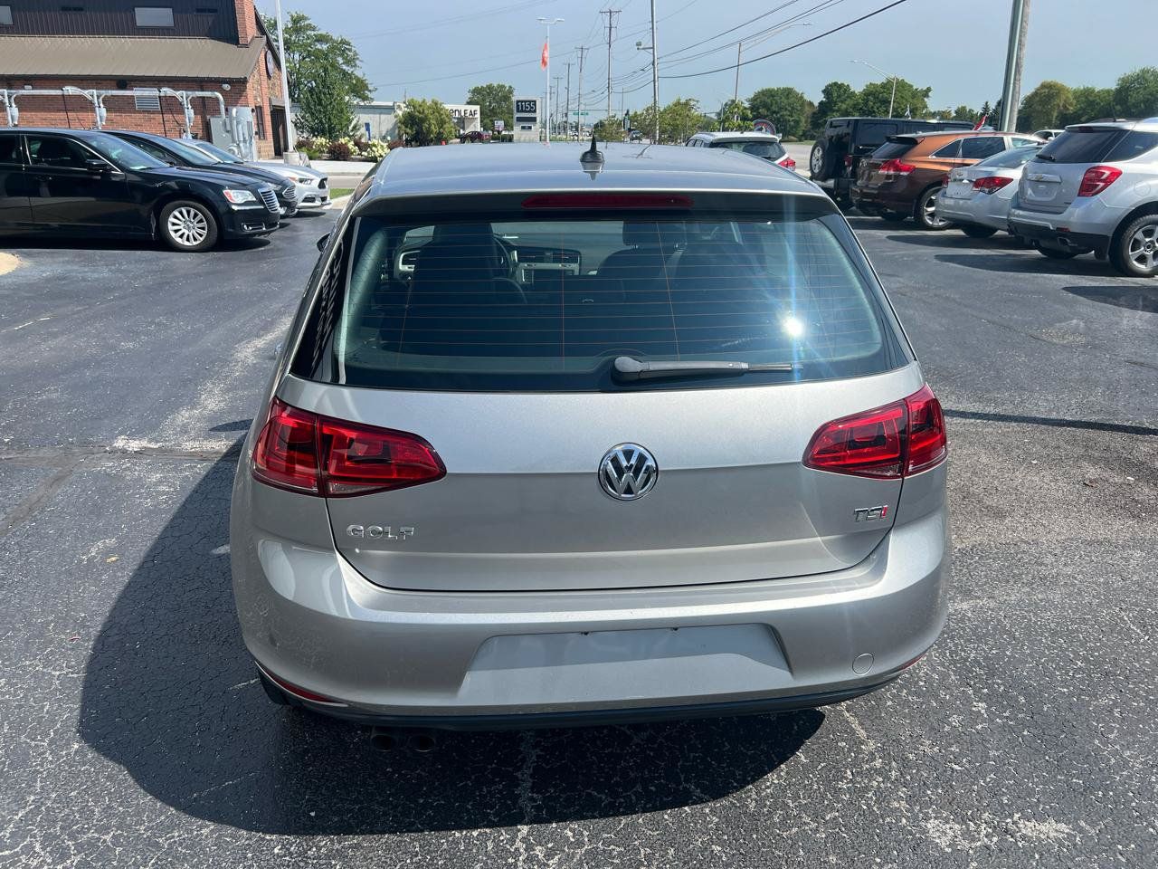Used 2017 Volkswagen Golf Wolfsburg Edition FWD image 4