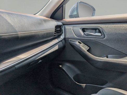 Certified 2023 Nissan Rogue SV FWD image 29