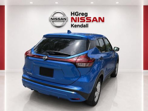 Used 2023 Nissan Kicks S FWD image 5