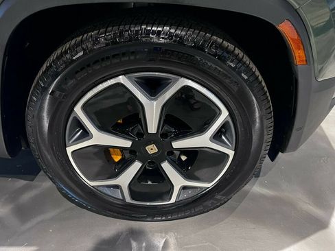 Used 2024 Rivian R1S Adventure AWD/4WD image 13