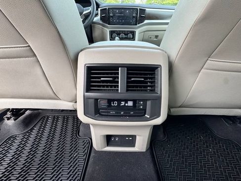 Certified 2023 Volkswagen Atlas SE AWD/4WD image 12