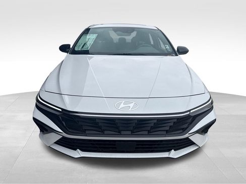 New 2026 Hyundai Elantra SEL Sport Premium FWD image 2