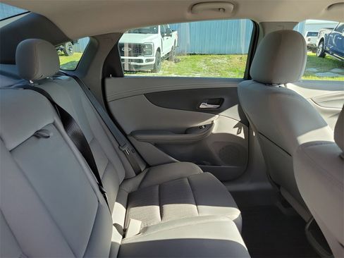 Used 2017 Chevrolet Impala LS w/ Protection Package image 28