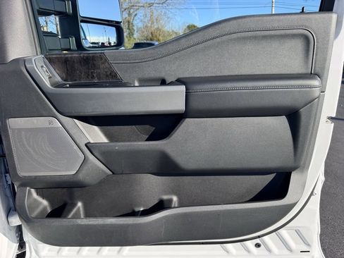 Used 2024 Ford F250 Lariat image 28