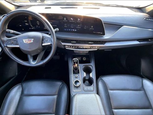 Used 2024 Cadillac XT4 Premium Luxury image 20