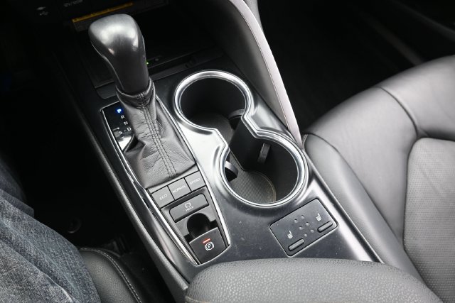 Used 2019 Toyota Camry XSE FWD image 26