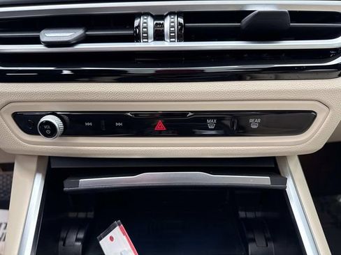 Used 2023 BMW 330i Sedan w/ Premium Package RWD image 23