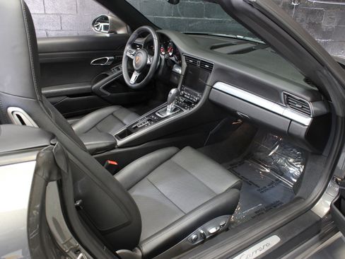 Used 2017 Porsche 911 Carrera image 38