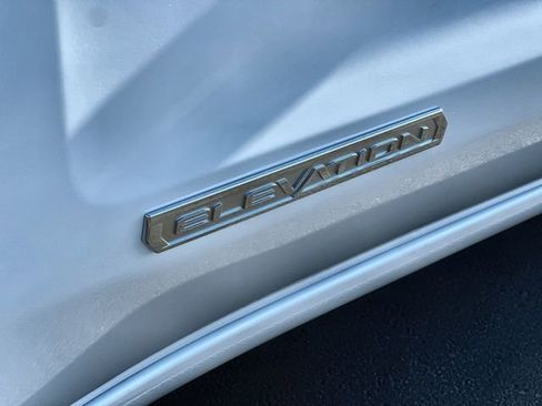 New 2026 GMC Sierra 1500 Elevation image 32